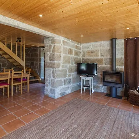 Quinta Casal De Pouca Séjour à la ferme